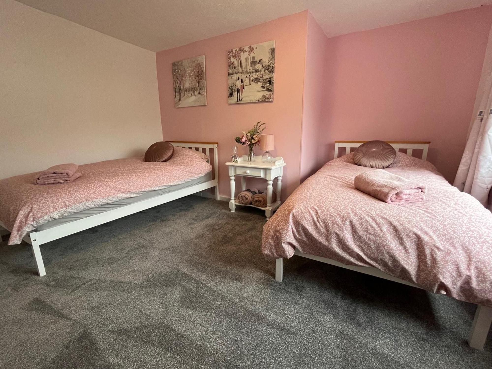 Windmill Cottage Ely Room photo